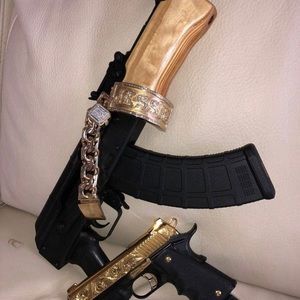 Meet your Posher, Emanuel